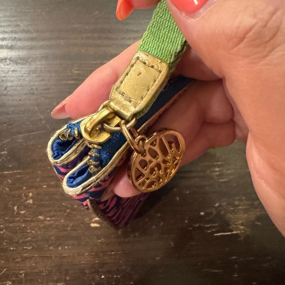 Lilly Pulitzer Wallet Clutch - Picture 6 of 8
